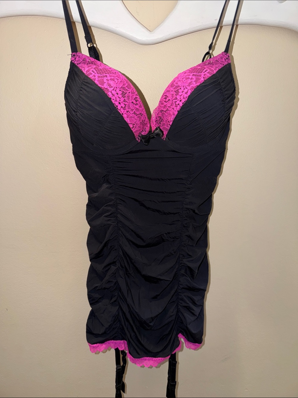 Black & Hot Pink Lace Chemise Slip with double push-up!!
